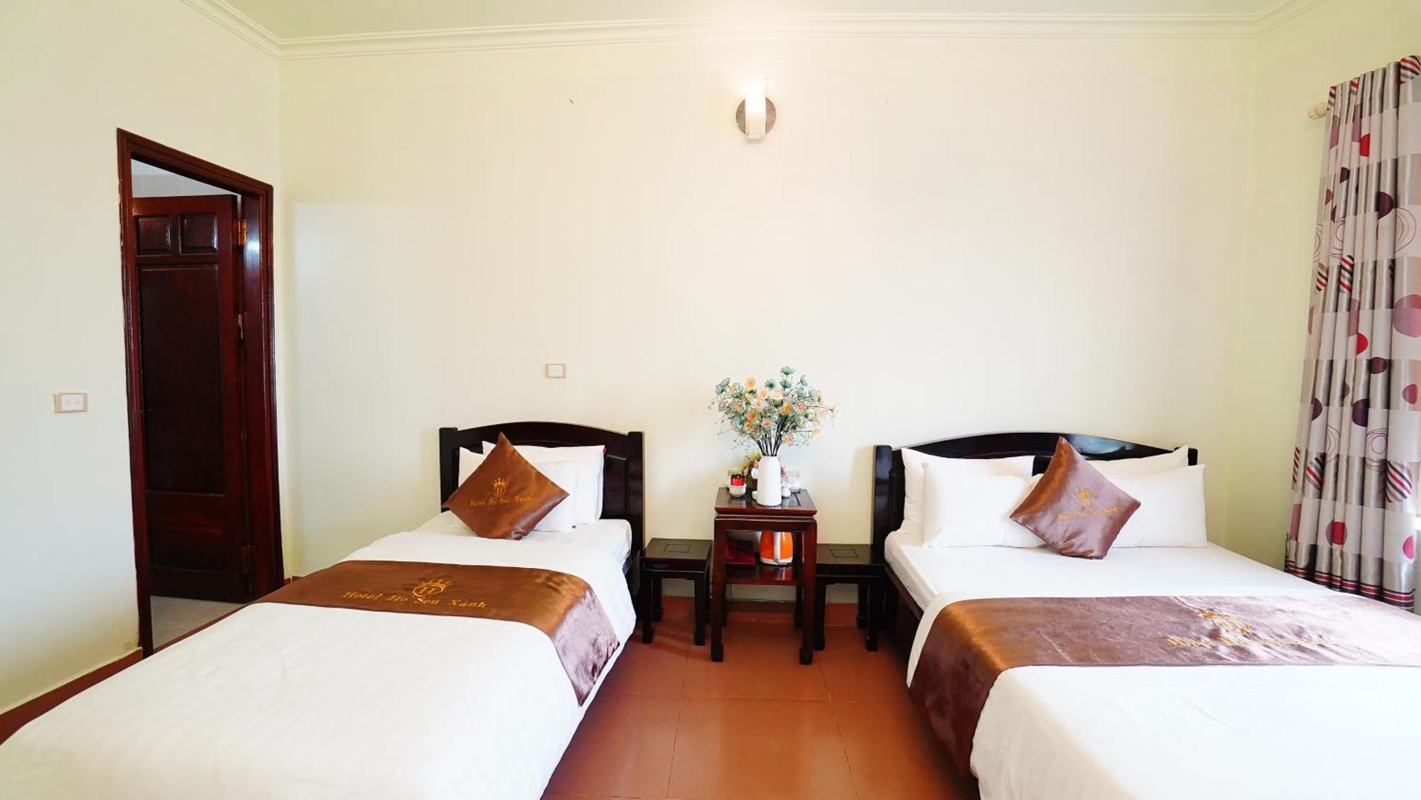 Ho Sen Xanh Hotel Hanoi Exterior photo