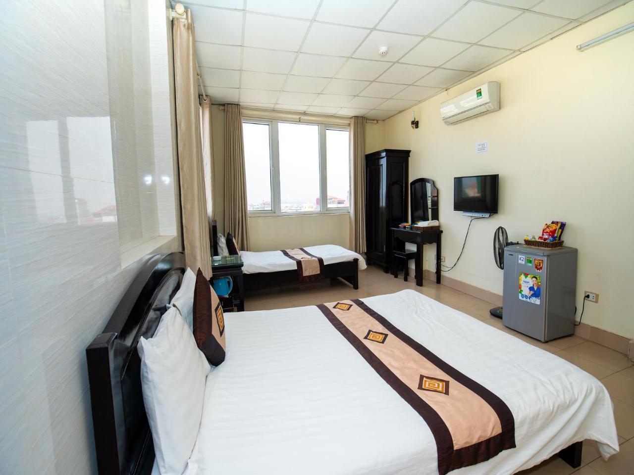 Ho Sen Xanh Hotel Hanoi Exterior photo